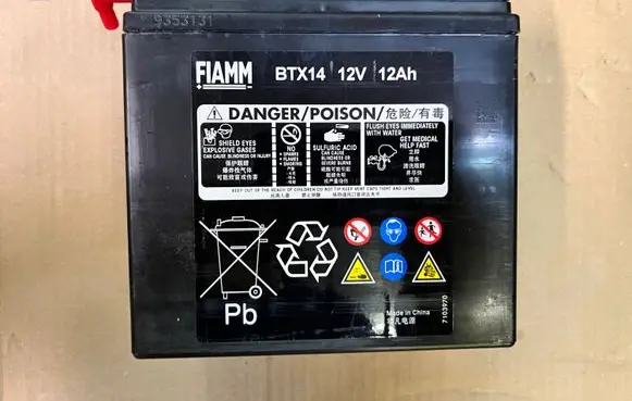 Mercedes-Benz S W222 Car battery A0009829608