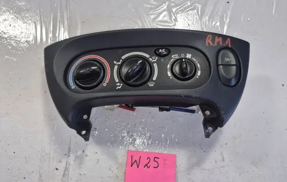 Renault Megane I Central console control unit 565652