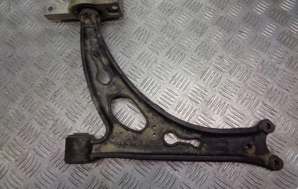 Volkswagen Touran I Front control arm