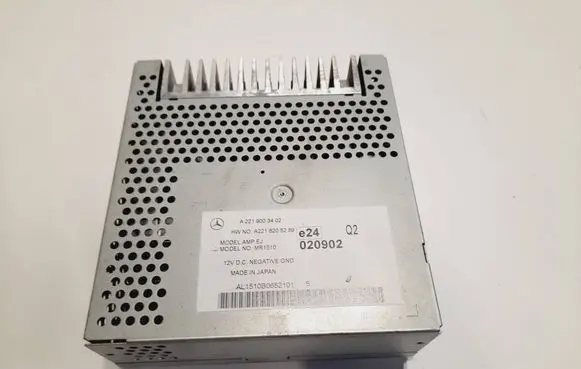 Mercedes-Benz S W221 Radio/GPS head unit trim 