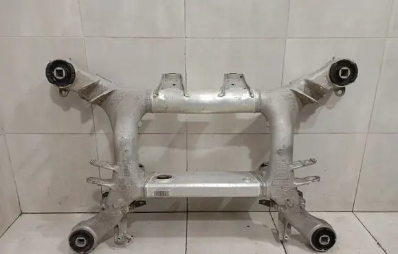 BMW M5 F90 Rear subframe 33317857057