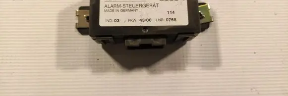 Audi A6 S6 C5 4B Alarm control unit/module 4B0951173 LNR0768