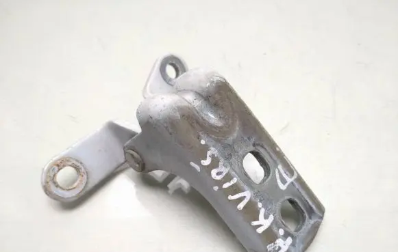 Opel Astra J Front door upper hinge