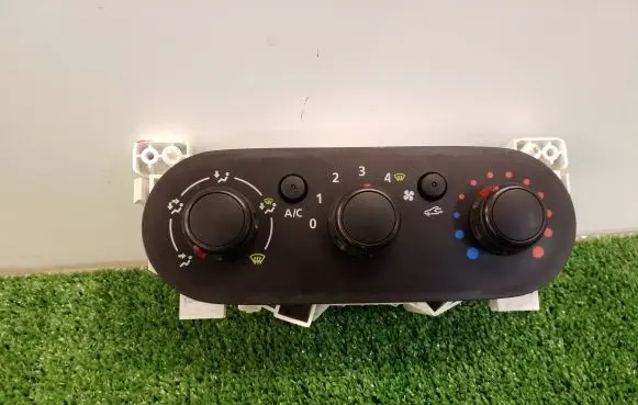Opel Vivaro Climate control unit E1093049AC XE1085315A T1032613B
