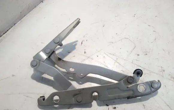 Audi A6 S6 C6 4F Tailgate/trunk/boot hinge 4F5877301