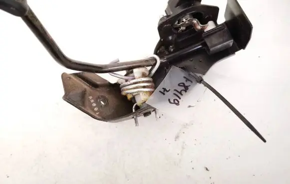 Toyota Avensis T250 Accelerator throttle pedal 8928152021 89281-52021