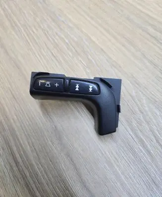 Volvo S80 Steering wheel buttons/switches 30642030