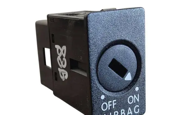Passenger airbag on/off switch