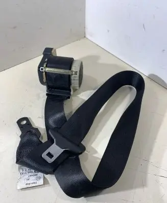 BMW Z4 E89 Front seatbelt 7016875