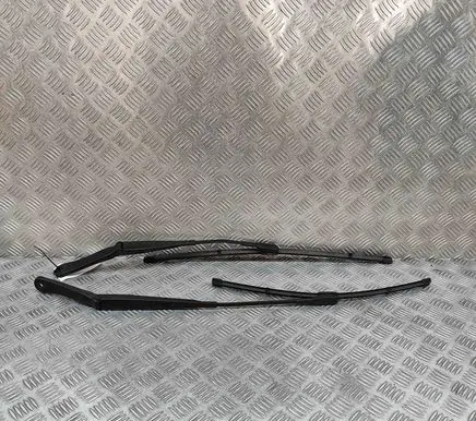 BMW X2 F39 Windshield/front glass wiper blade 7429705 7429710