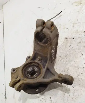 Peugeot 208 Front wheel hub spindle knuckle