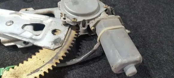 Subaru Legacy Rear door window regulator motor