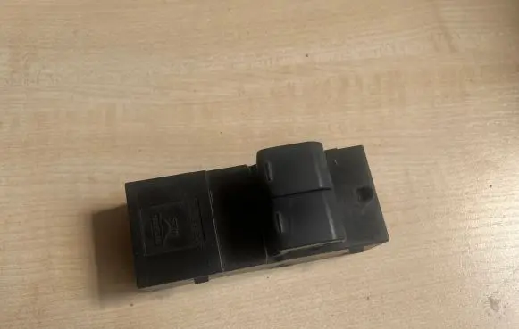 Nissan Micra Electric window control switch PPGFT20