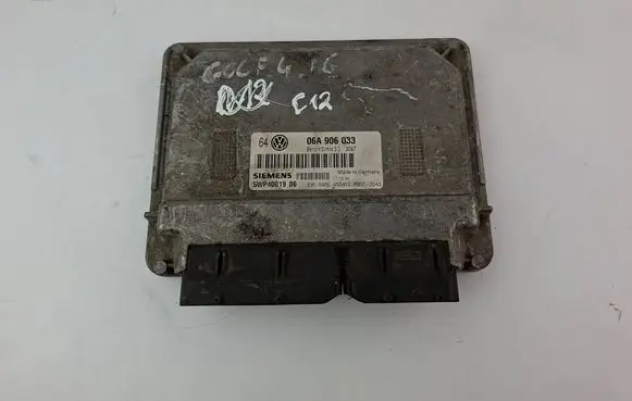 Skoda Octavia Mk2 (1Z) Engine control unit/module 06A906033 5WP4001906