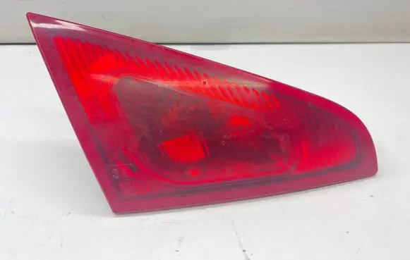 Mitsubishi Colt Tailgate rear/tail lights MN105623 27840102 DATE30062006