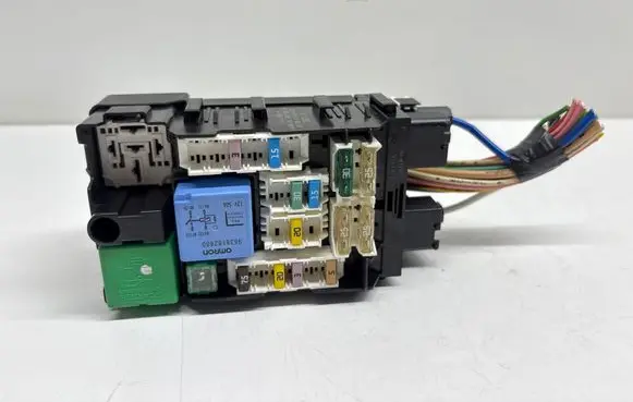 Peugeot 508 Fuse module 87635E