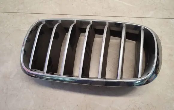 BMW X5 F15 Front bumper upper radiator grill 7316053 7216075 7316057