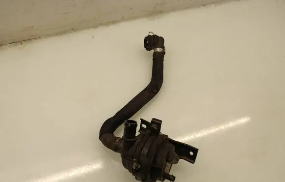 Alfa Romeo Stelvio Electric auxiliary coolant/water pump 00505528600