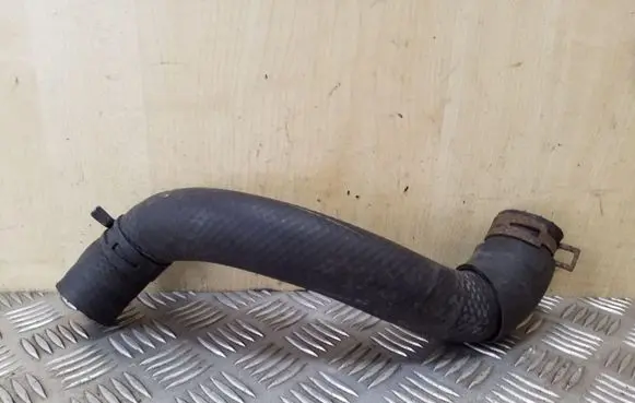 Toyota Avensis T220 Engine coolant pipe/hose