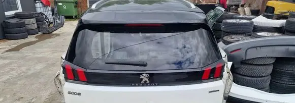 Peugeot 5008 II Tailgate/trunk/boot lid