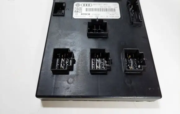 Audi A4 S4 B8 8K Comfort/convenience module 8K0907063