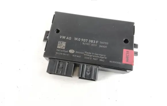 Skoda Superb B6 (3T) Tow bar trailer control unit/module 1K0907383F