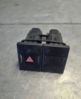 Ford Mondeo Mk III Hazard light switch 13A350BD