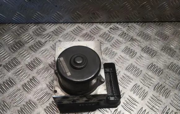 Mercedes-Benz C W203 ABS Pump 2095451432 A2095451432