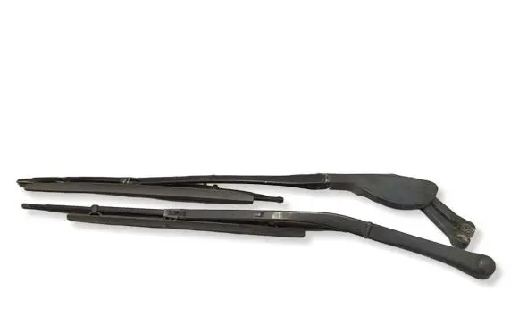 BMW 5 E39 Front wiper blade arm 61618209879