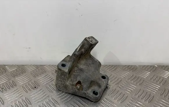 Dodge Durango III Engine mounting bracket 68275984AA