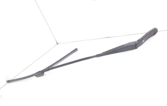Volvo V70 Front wiper blade arm 30796038