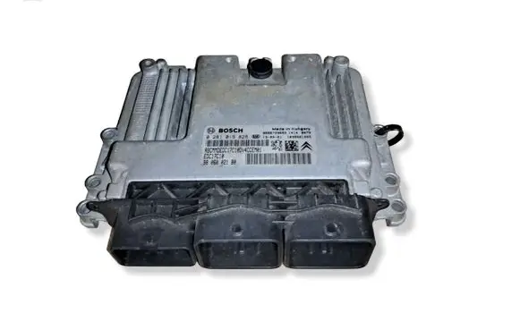 Peugeot 208 I Engine control unit/module 9806002180