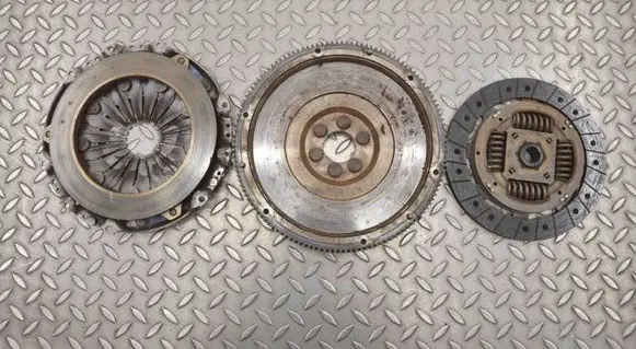 Volkswagen PASSAT B7 Clutch set kit 03PA2813 705133