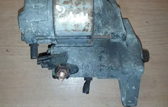 Toyota Yaris Starter motor 2810033050 4280000570