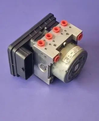 Hyundai i10 ABS Pump 58900-B9800 06.2102-6156.4 06.2109-8933.3