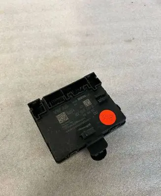 Audi A4 S4 B9 8W Door control unit/module 85E959595B