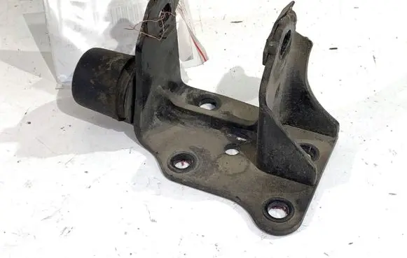 Toyota Auris E180 Gearbox mount 
