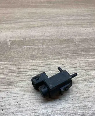 BMW 5 F10 F11 Turbo solenoid valve 7810831