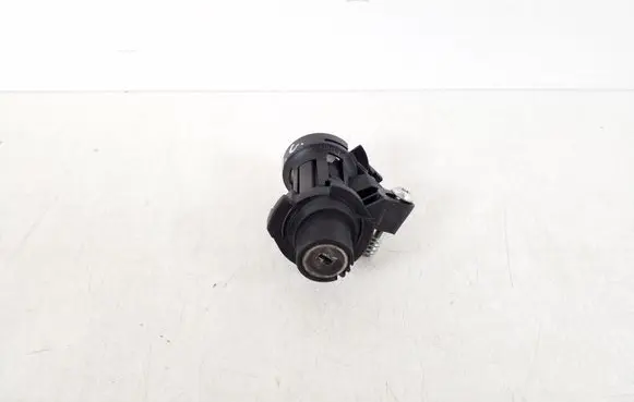Mercedes-Benz C W204 Tailgate exterior lock A2047500061