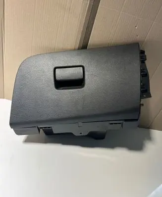 Opel Astra K Glove box 2518486 39046539 888403685