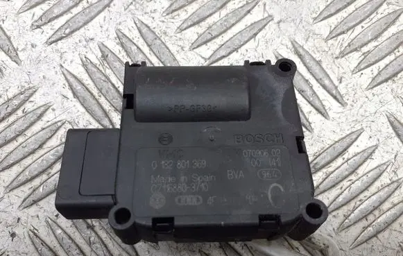 Audi A8 S8 D3 4E A/C air flow flap actuator/motor 4F0920511P