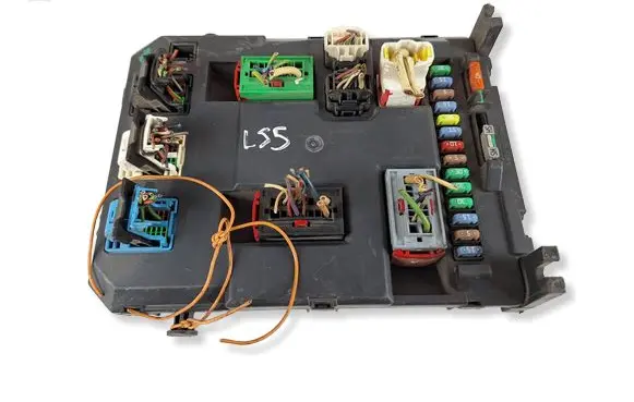 Citroen C3 Fuse module 9674016980