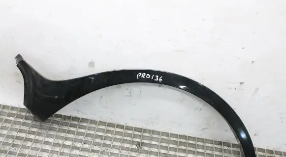 BMW X3 E83 Fender end trim 