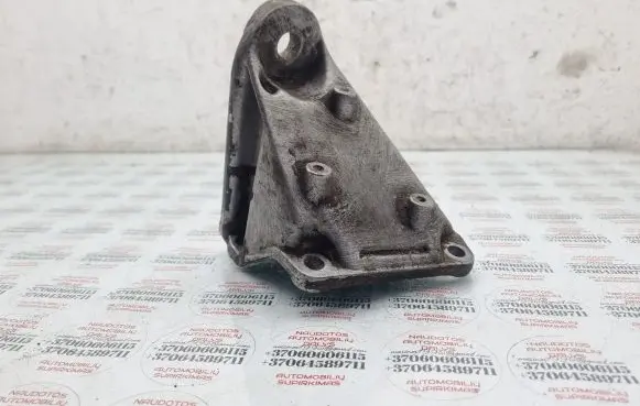 Audi A6 S6 C5 4B Engine mounting bracket 8D0399114AC