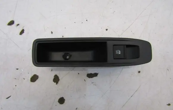 Renault Captur II Electric window control switch P254218388R