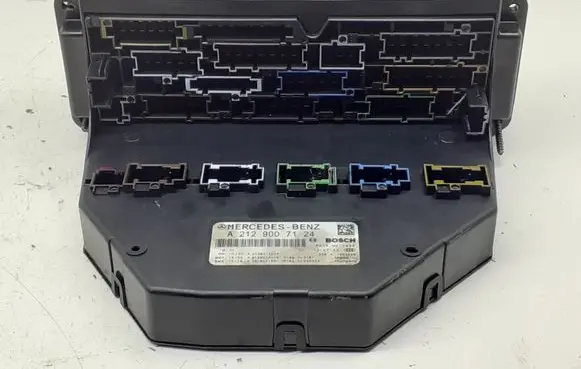 Mercedes-Benz E W212 Fuse module A2129007124