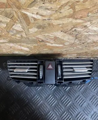 Mercedes-Benz E W212 Dash center air vent grill A2128302554 06825002 06825001