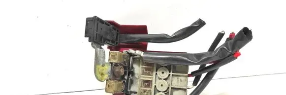 Mitsubishi Outlander Other engine bay part