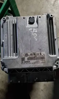 Volkswagen Transporter - Caravelle T5 Engine control unit/module 070906016DQ 0281014253