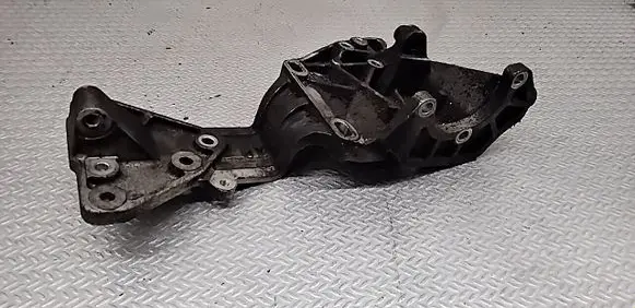 Volvo V60 Generator/alternator bracket 31316673